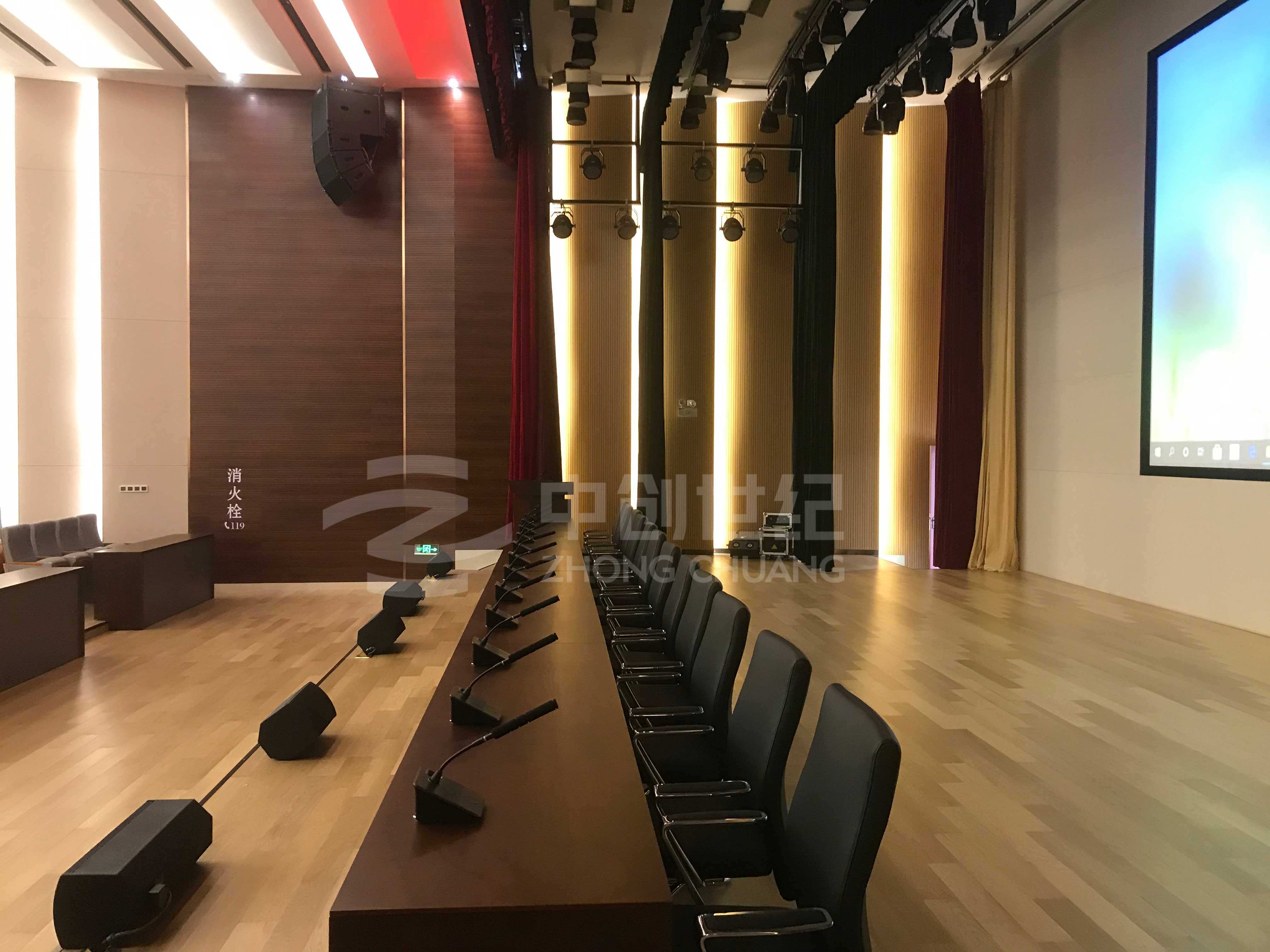 深圳市龍崗區(qū)深高速五聯(lián)綜合服務樓舞臺區(qū)域照.jpg 深圳市龍崗區(qū)深高速五聯(lián)綜合服務樓舞臺區(qū)域照.jpg